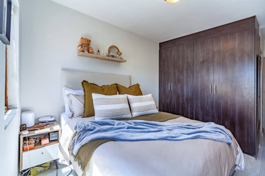 2 Bedroom Property for Sale in Sea Point Western Cape